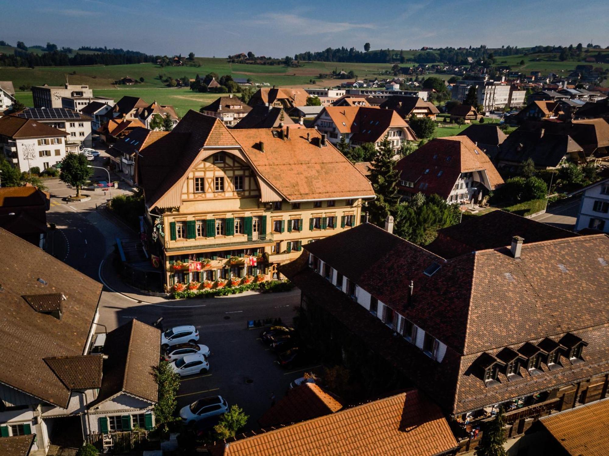 Hotel Baeren Sumiswald Экстерьер фото